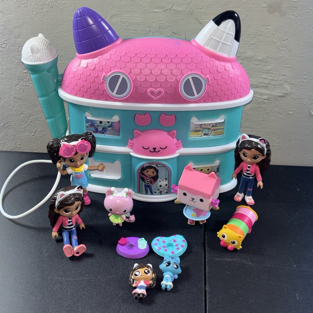 Gabby’s Dollhouse Sing-Along Boombox Working Figures And Accessories